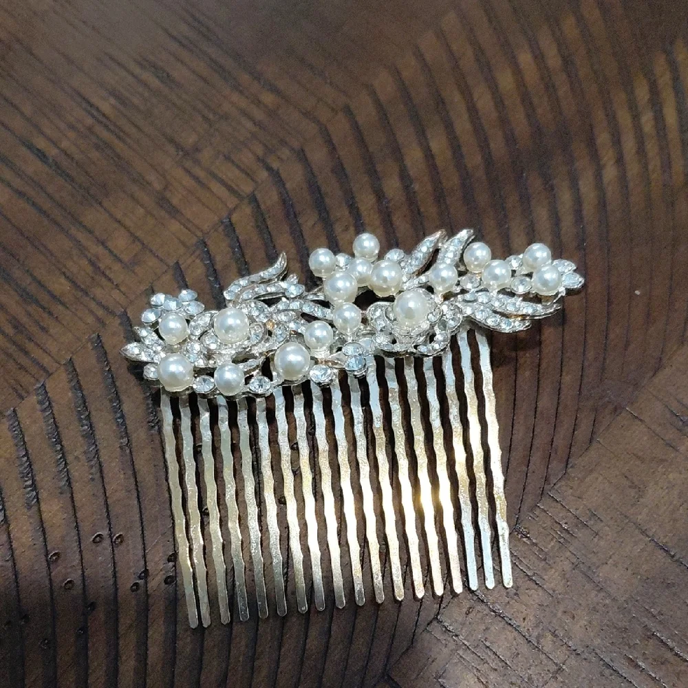 Pearl And Rhinestone Hair Clip - Picture 1 of 1